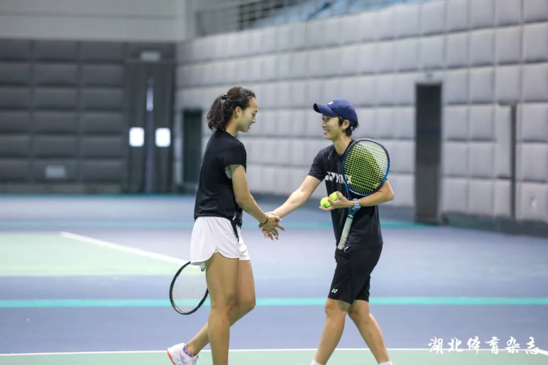 他具备在英 他具备在英